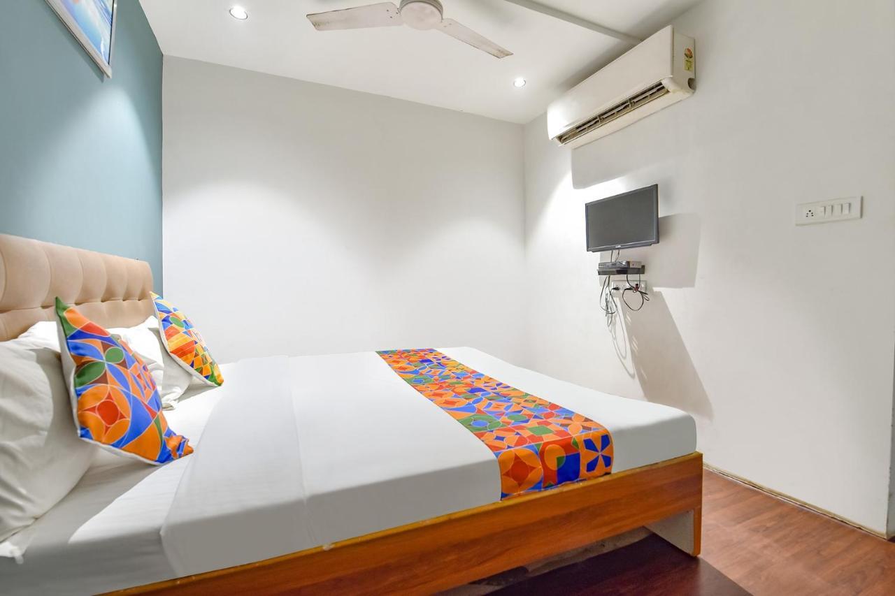 Fabhotel Nidhivan, Udhna Junction Сурат Екстер'єр фото